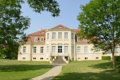 Herrenhaus in Reckahn mit Gartenansicht © Siebrecht