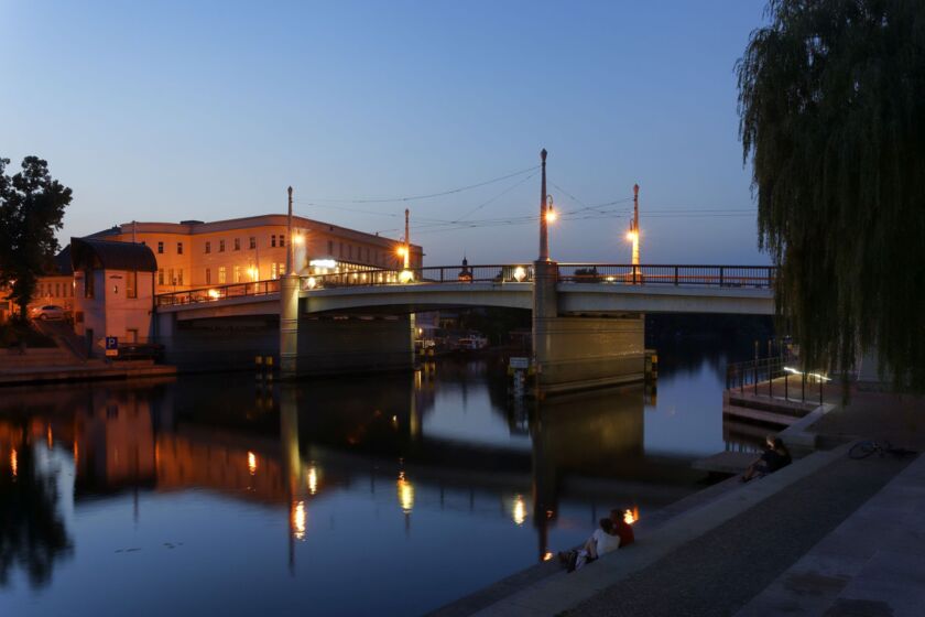 Jahrtausendbruecke am Abend in Brandenburg an der Havel © Boettcher