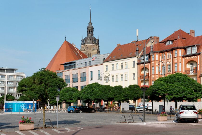 Neustädtischer Markt mit Blick auf die Katharinenkirche in Brandenburg an der Havel © Boettcher