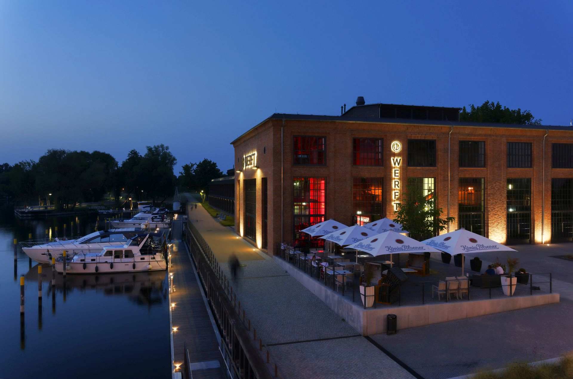 Restaurant Werft am Abend in Brandenburg an der Havel © Boettcher